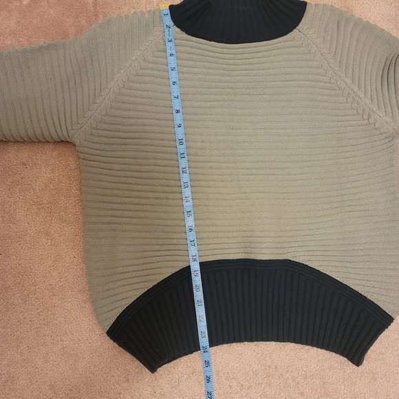 Women's 100% Polyester Sweater - Picture 3 of 4